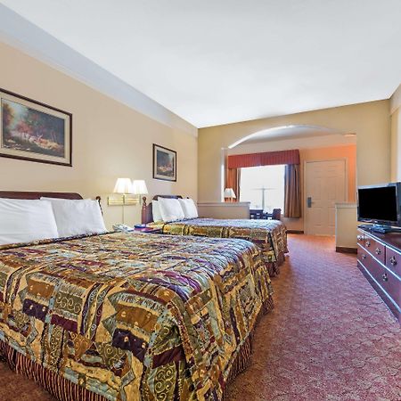 Super 8 By Wyndham Greenville Extérieur photo