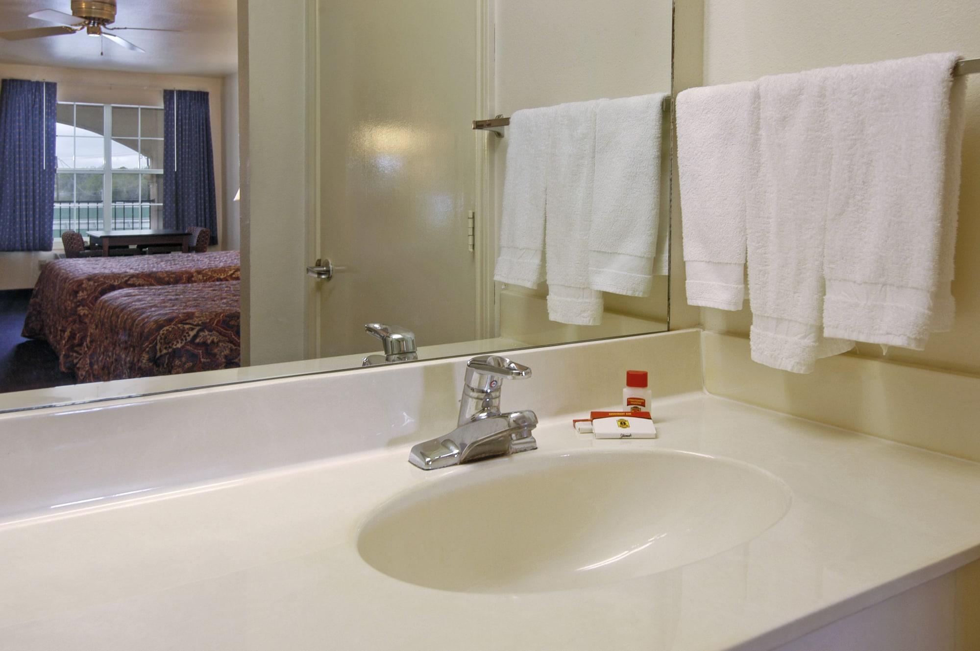 Super 8 By Wyndham Greenville Chambre photo