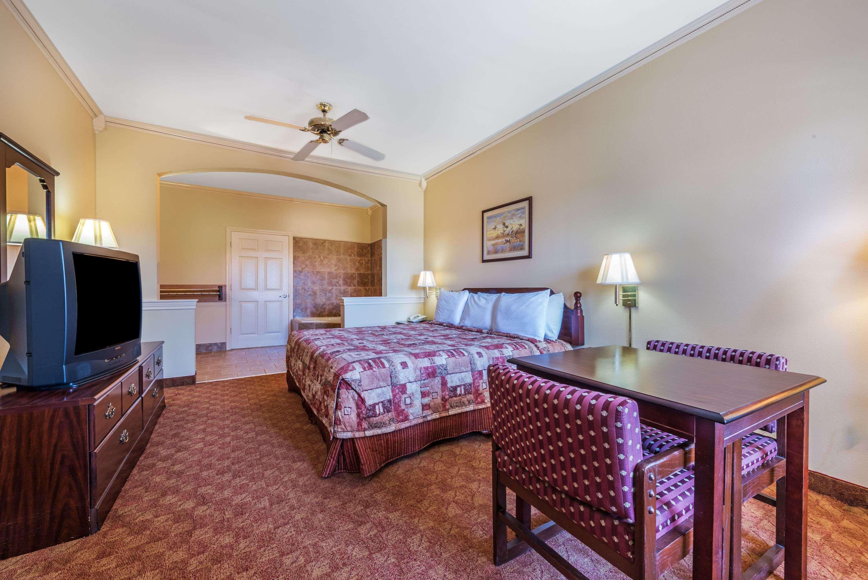 Super 8 By Wyndham Greenville Extérieur photo